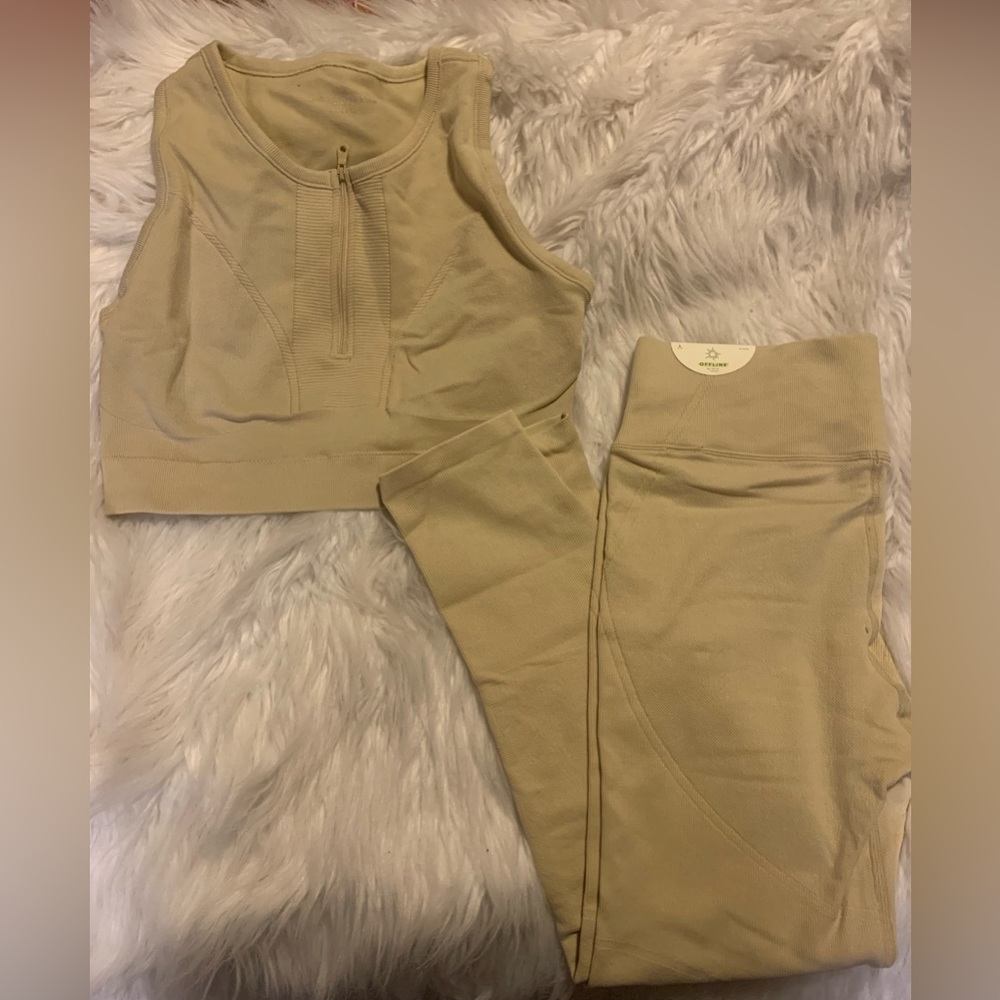 Set - Aerie crème sports bra and leggings Aerie double lined
